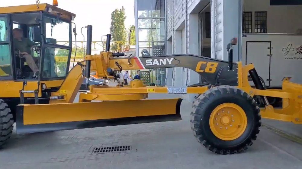 Автогрейдер SANY STG230C-8